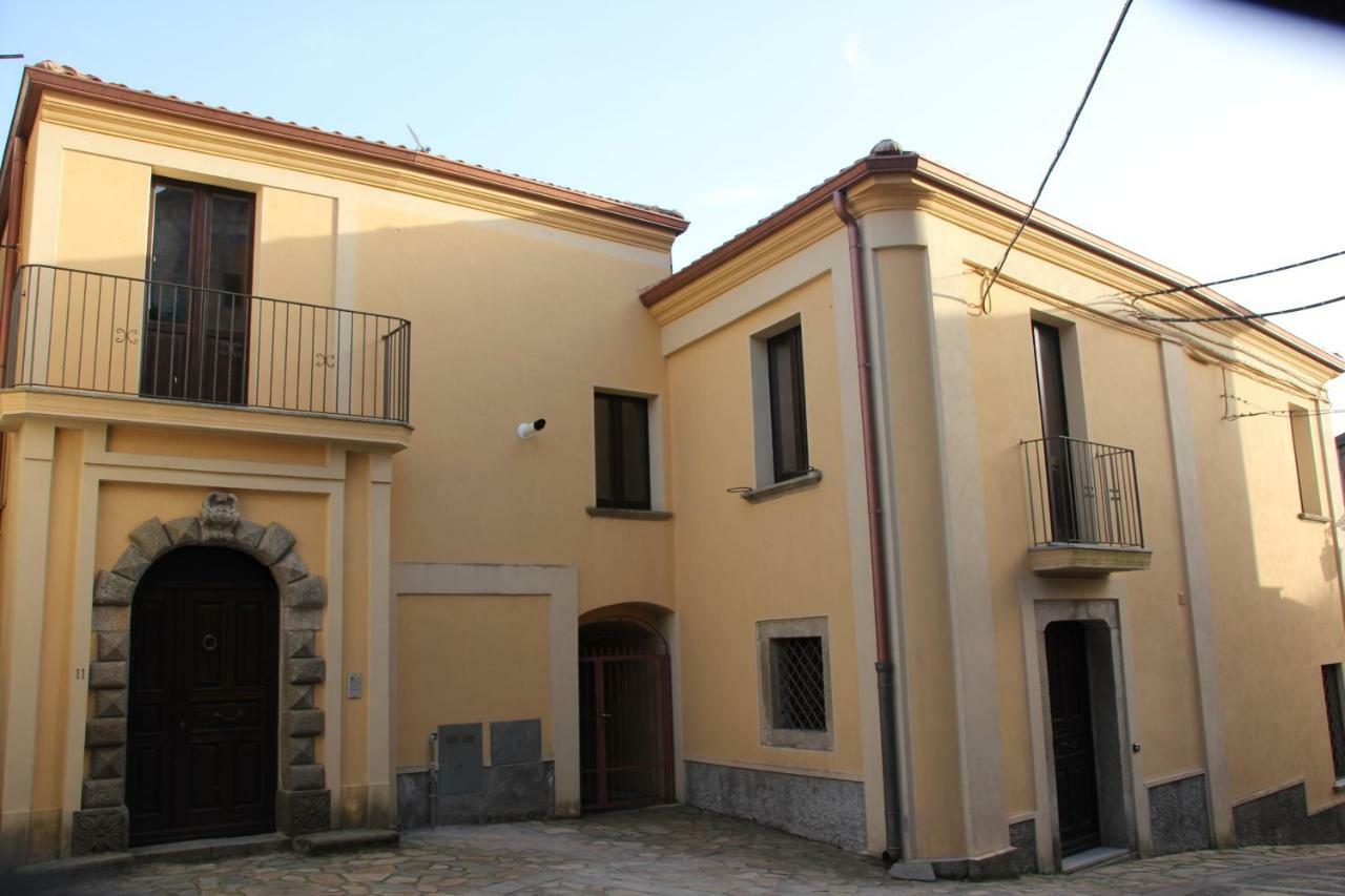 Le Vie Mediterranee Torre di Ruggiero Esterno foto