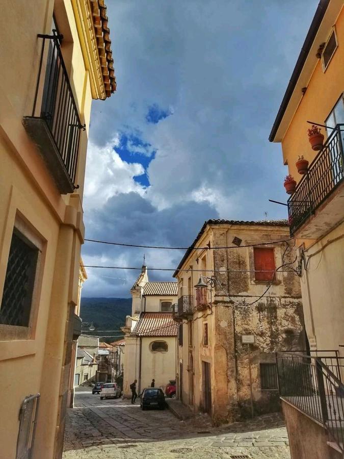 Le Vie Mediterranee Torre di Ruggiero Esterno foto